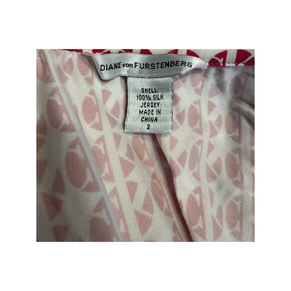 DIANE VON FURSTENBERG Silk Wrap Dress Size 2 Red and White - Picture 6 of 6
